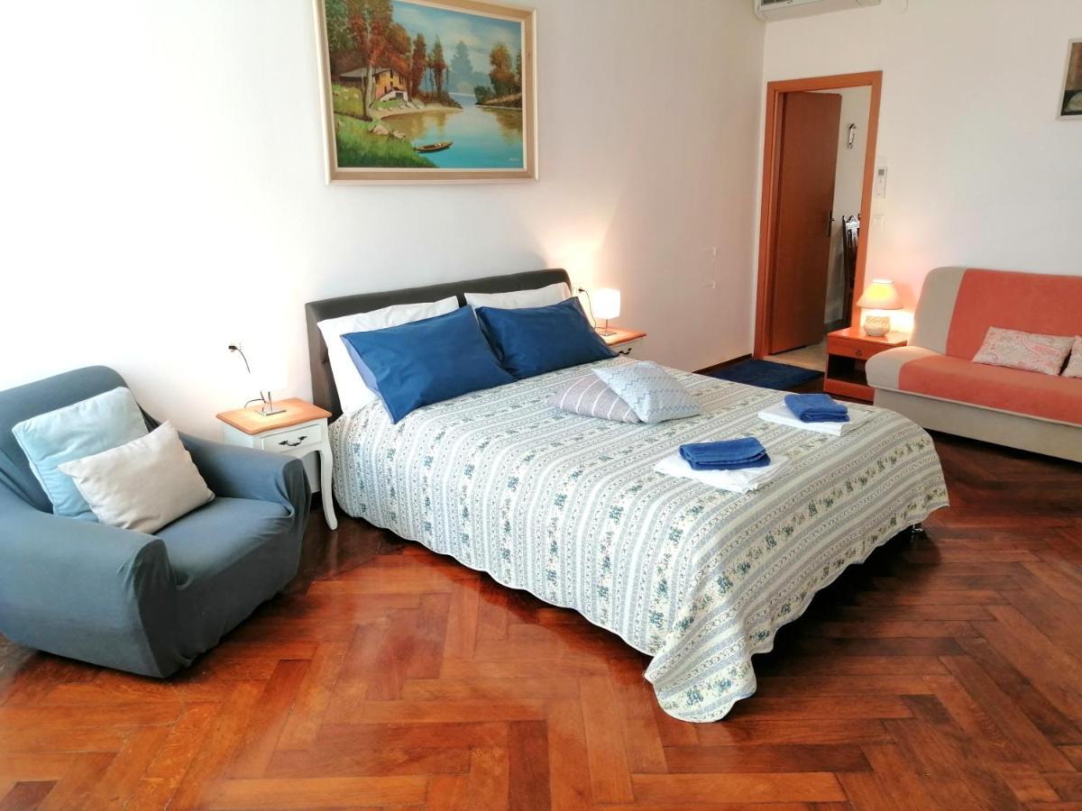 Guest House Barocco Ровинь Экстерьер фото